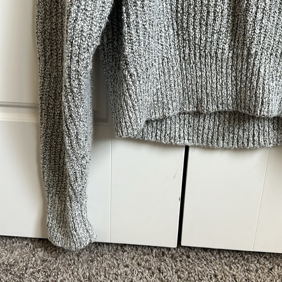 Cable knit sweater - Picture 3 of 5